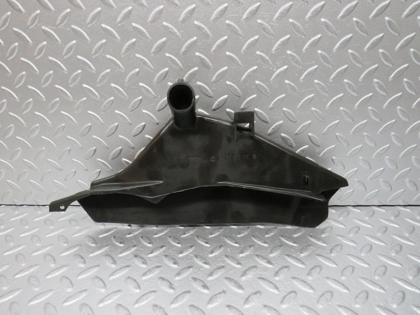 31687 Mercedes-Benz W201 190LE 1.8L Front Right Rain Gutter Drain Channel 2016280273