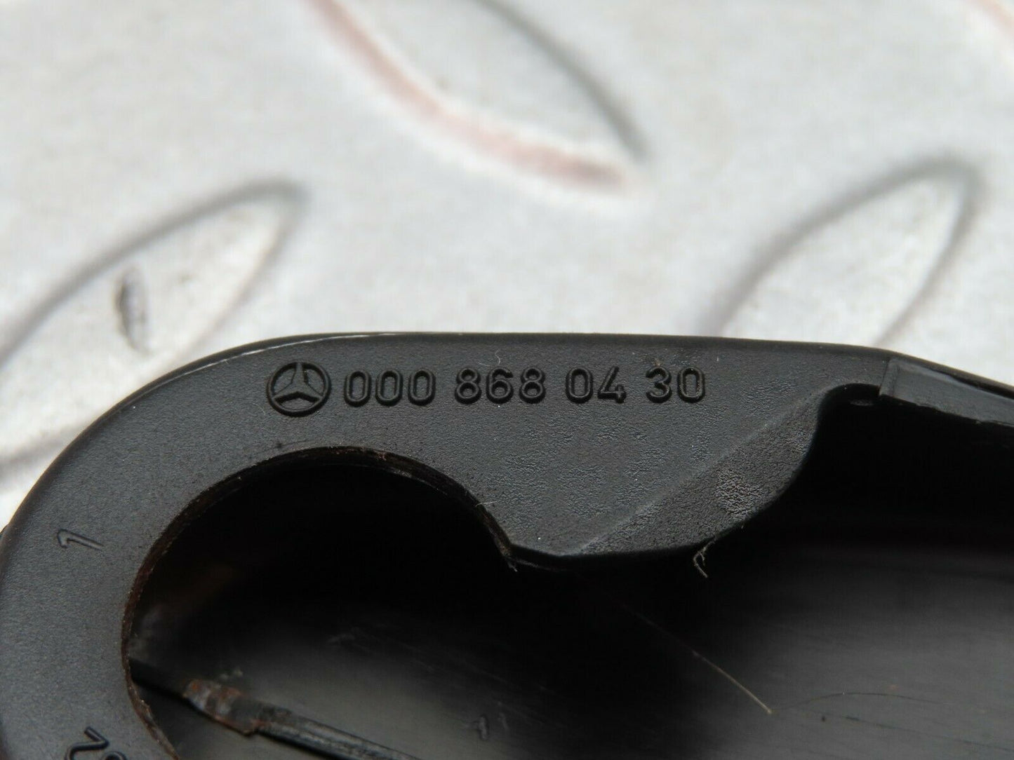 5737 Mercedes-Benz W123 200 Seat Belt Plastic Cap 0008680430