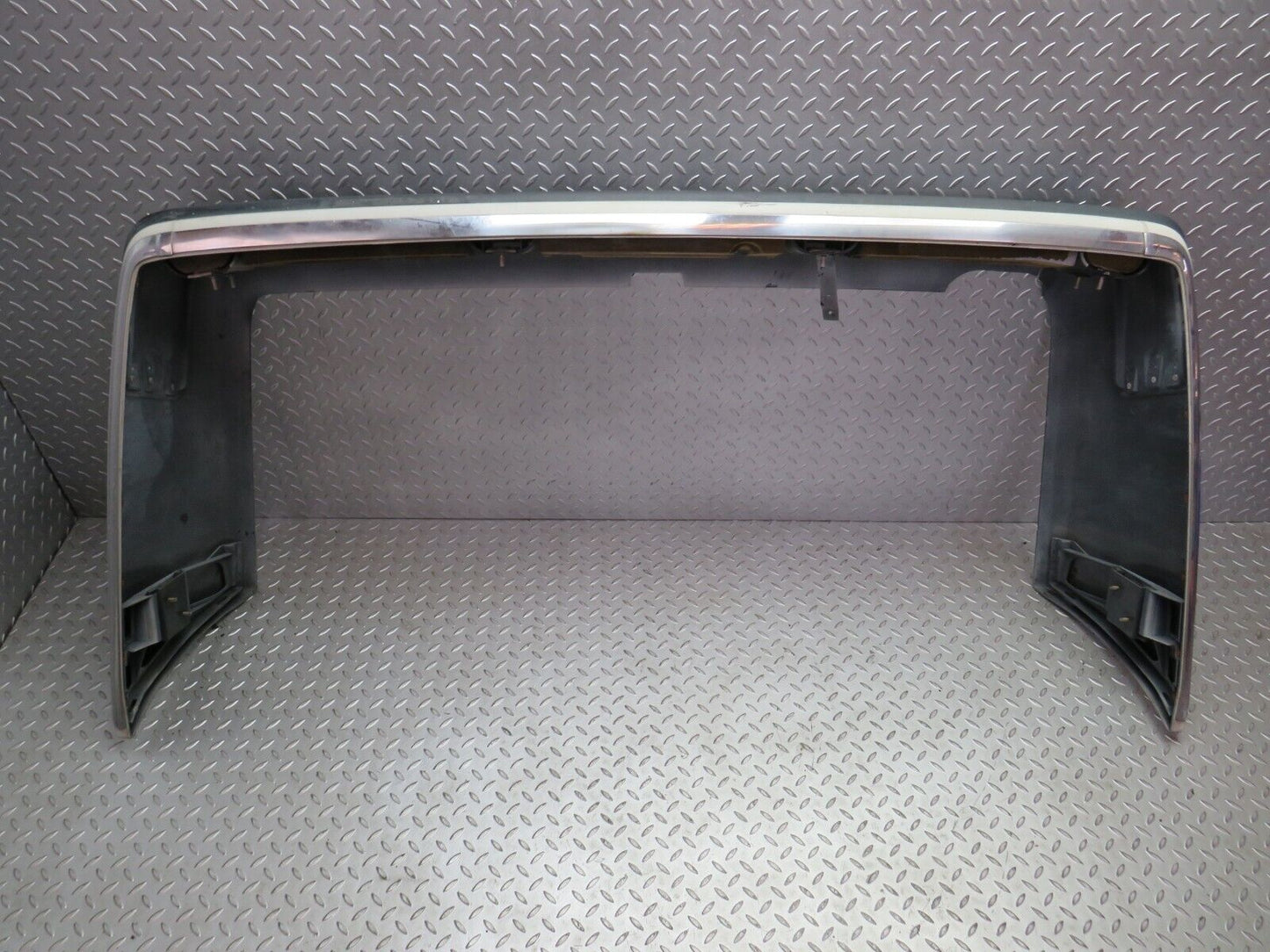 30539 Mercedes-Benz W124 230E Rear Bumper 1248800340
