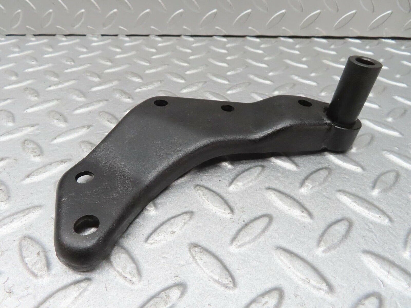 13631 Mercedes-Benz W123 200 Alternator Generator Bracket