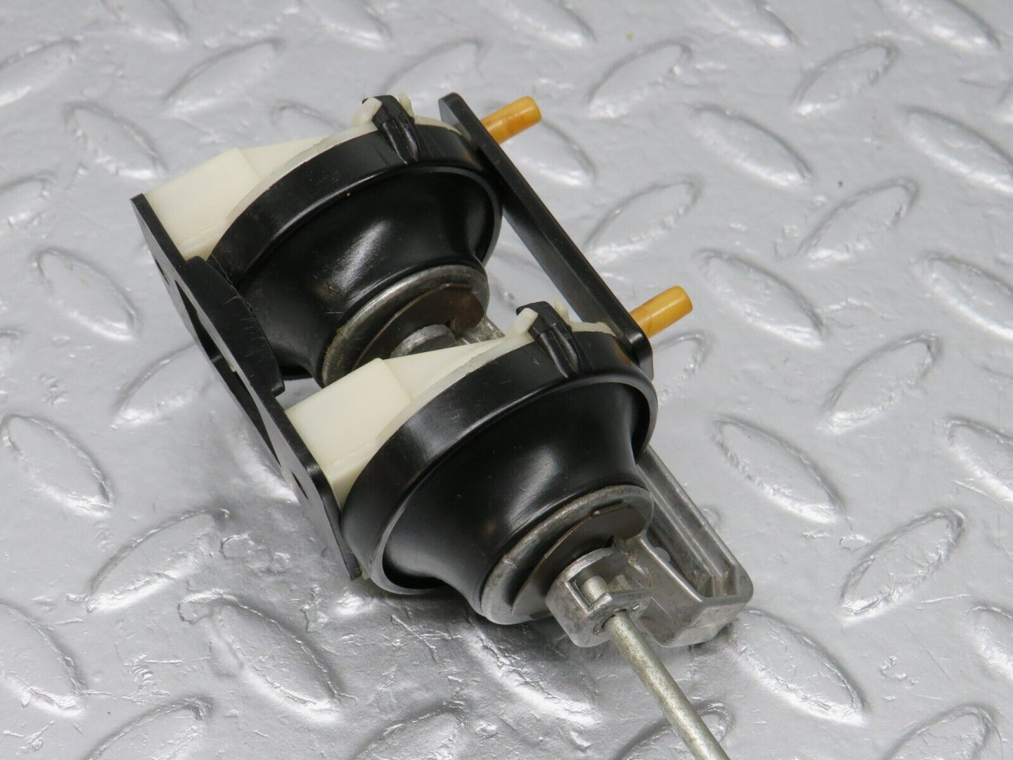 40000 Mercedes-Benz R107 350SL Coupe Seat Vacuum Actuator