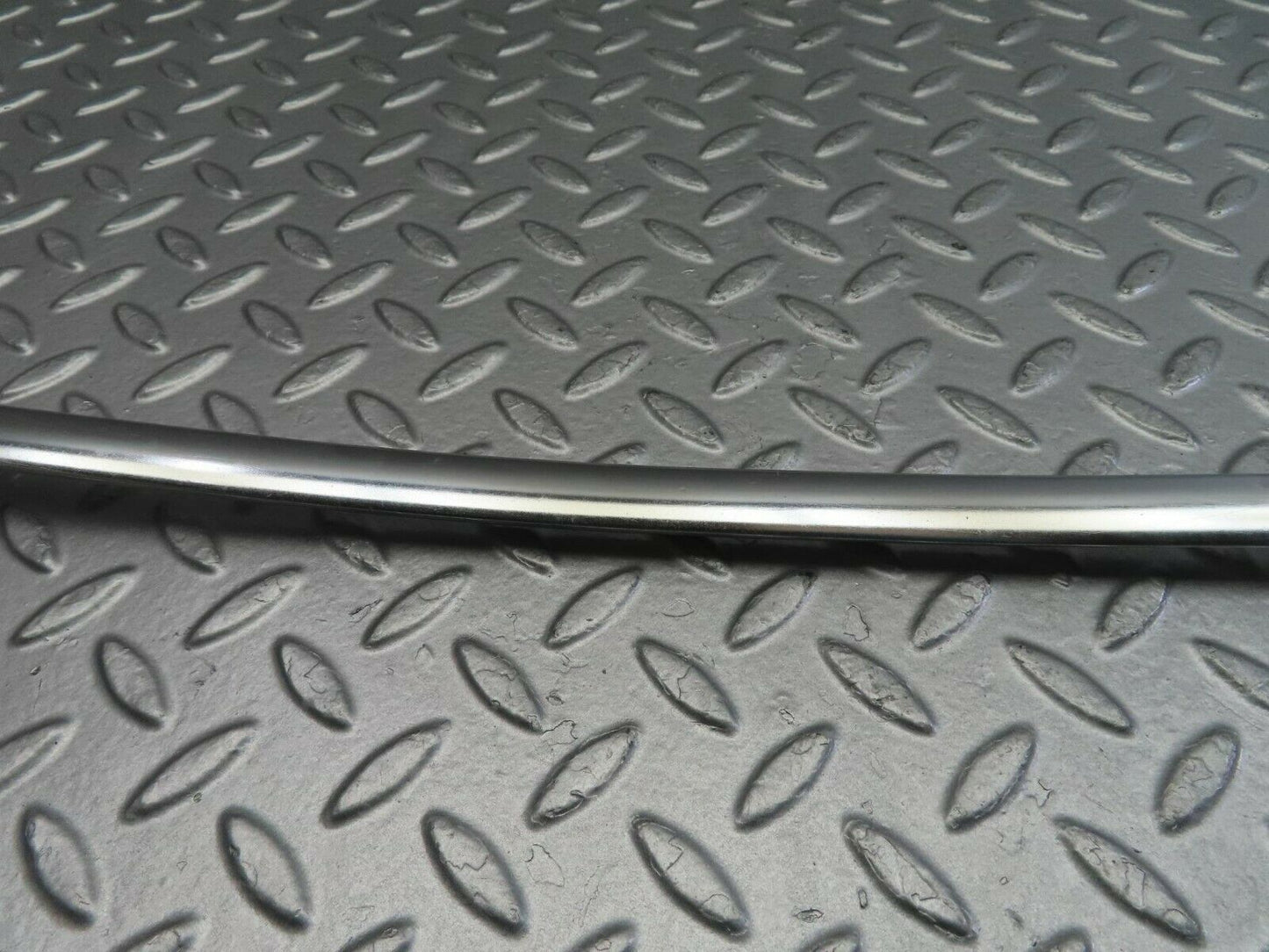 10143 Mercedes-Benz C123 230CE Coupe Front Windscreen Chrome Trim