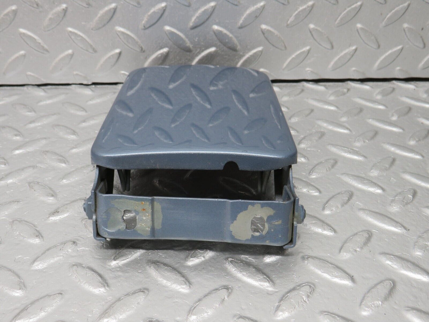 39090 Mercedes-Benz R107 500SL Coupe Fuel Tank Flap Cap