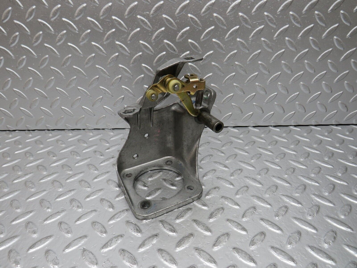 31701 Mercedes-Benz W201 190LE 1.8L Brake Pedal Bracket 1242900919