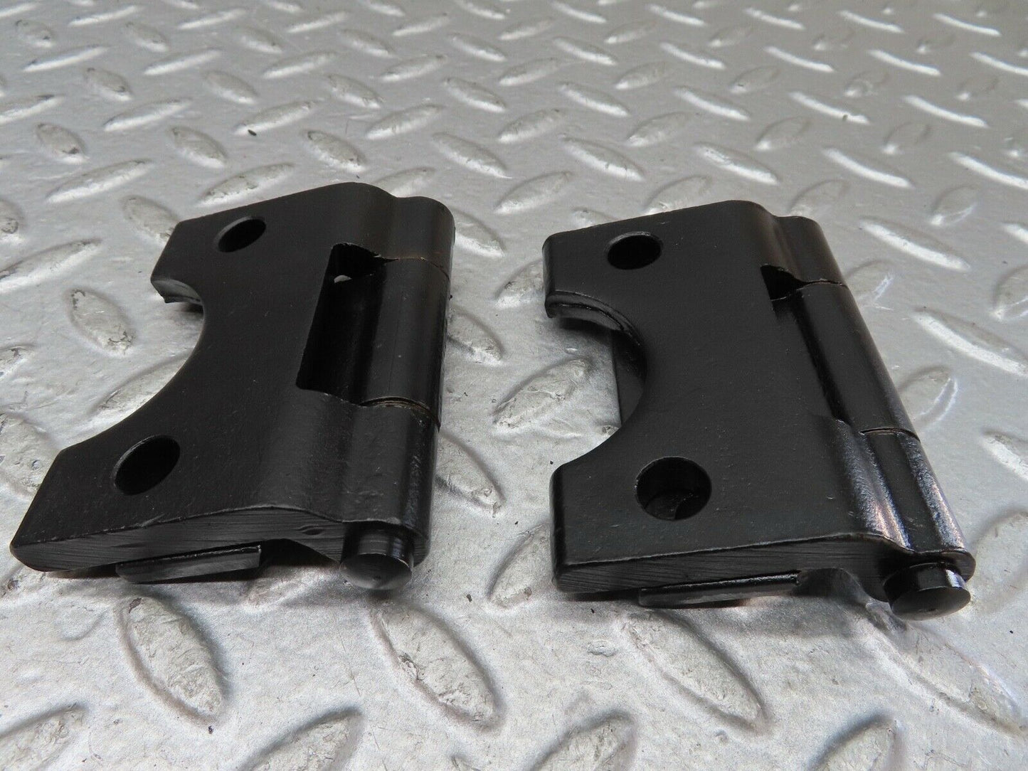 18791 Mercedes-Benz W116 Left Door Hinges Pair