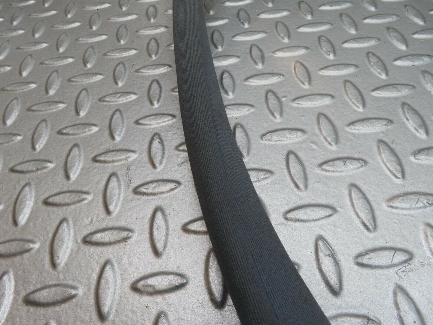 15020 Mercedes-Benz W140 S320 Rear Right Door Seal