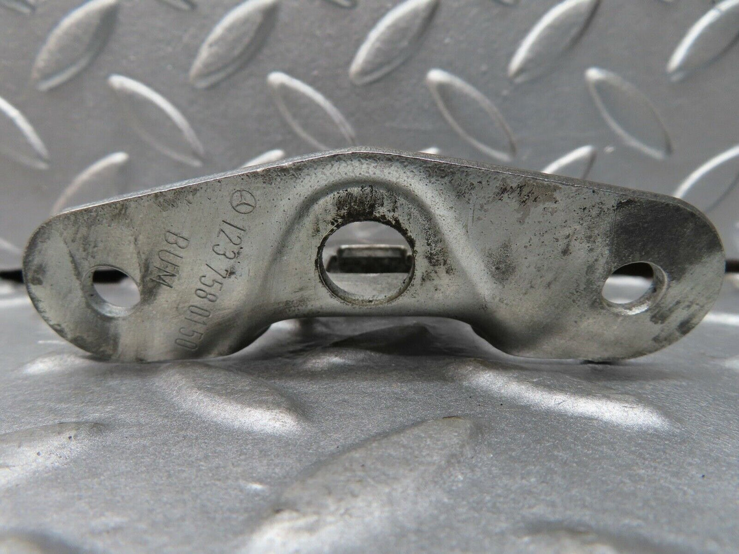 17010 Mercedes-Benz C123 280CE Coupe Trunk Lock Latch 1237580150