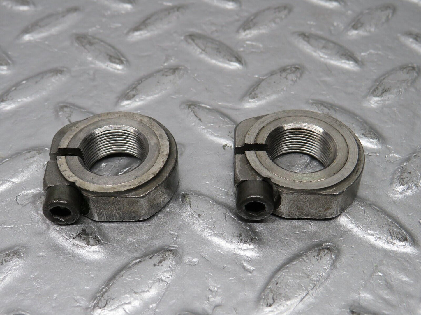 38480 Mercedes-Benz R129 280SL Coupe Wheel Hub Locking Cap With Bearing