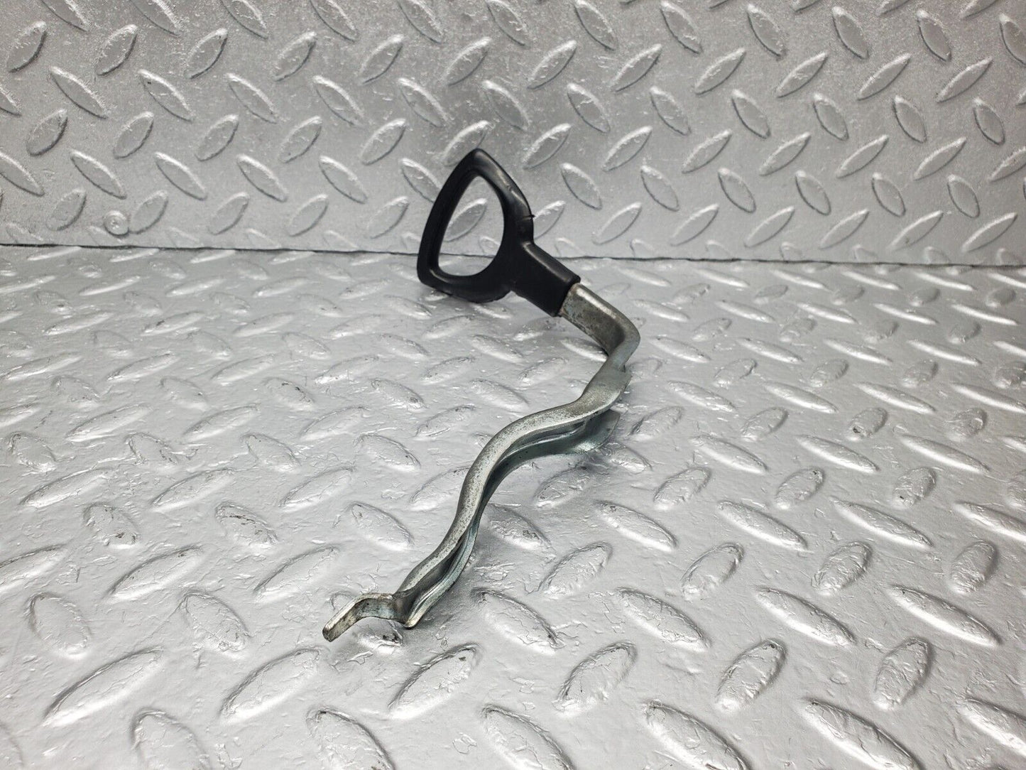 46626 Mercedes-Benz C123 280CE Coupe Front Left Seat Side Height Adjust Handle