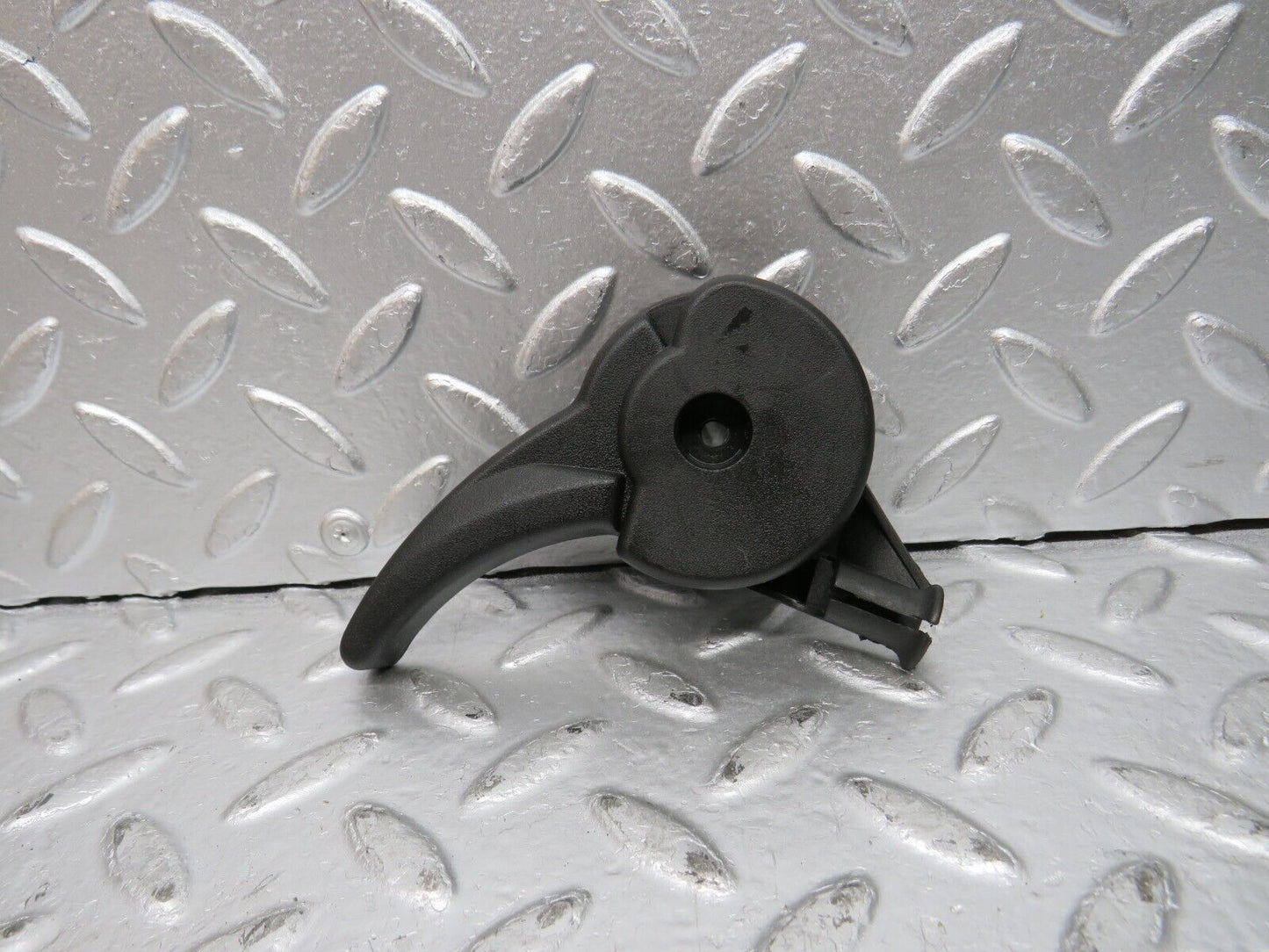 31601 Mercedes-Benz W201 190LE 1.8L Hood Opener Bonnet Opener Release