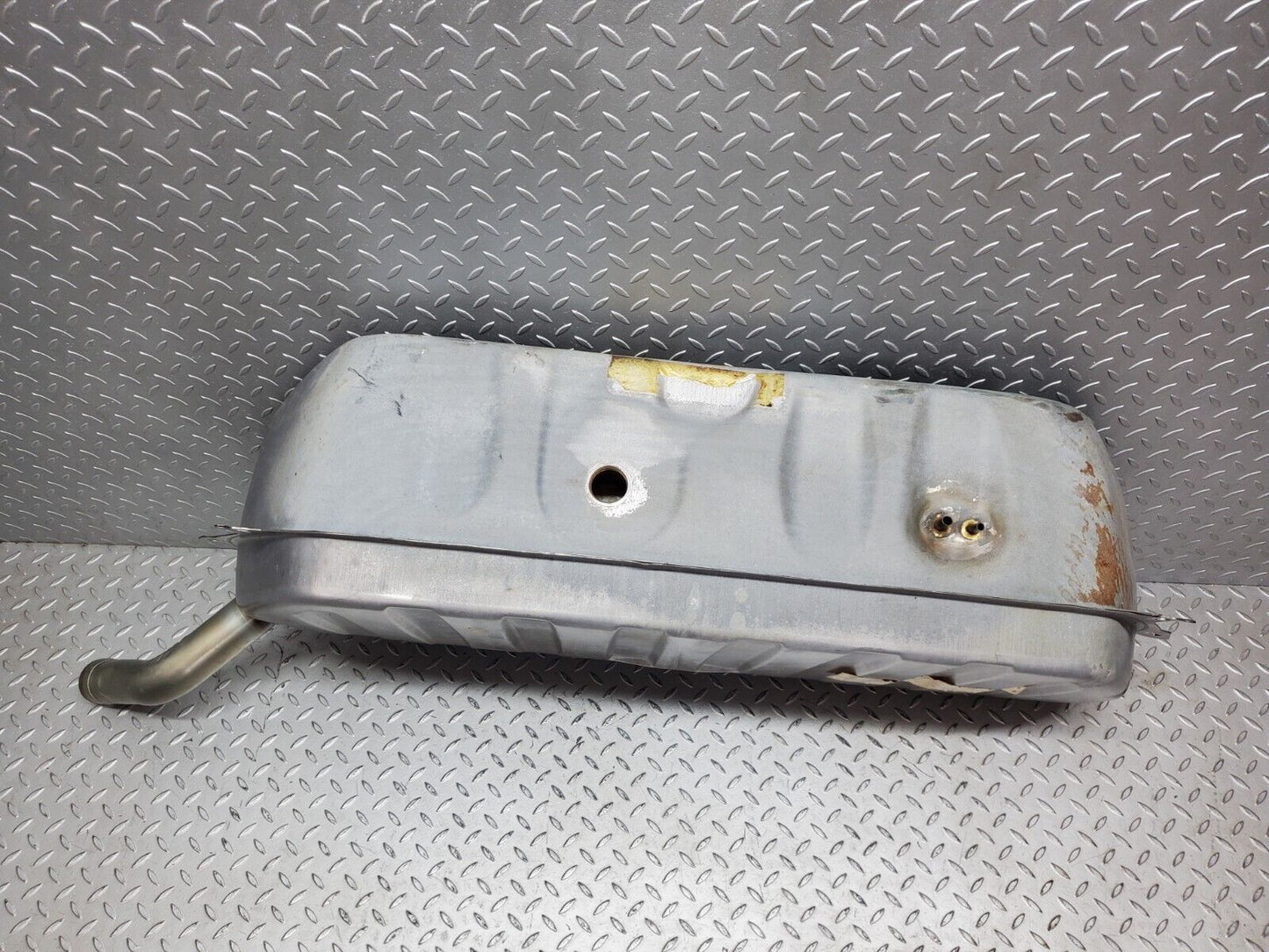 44883 Mercedes-Benz W124 220E Fuel Tank