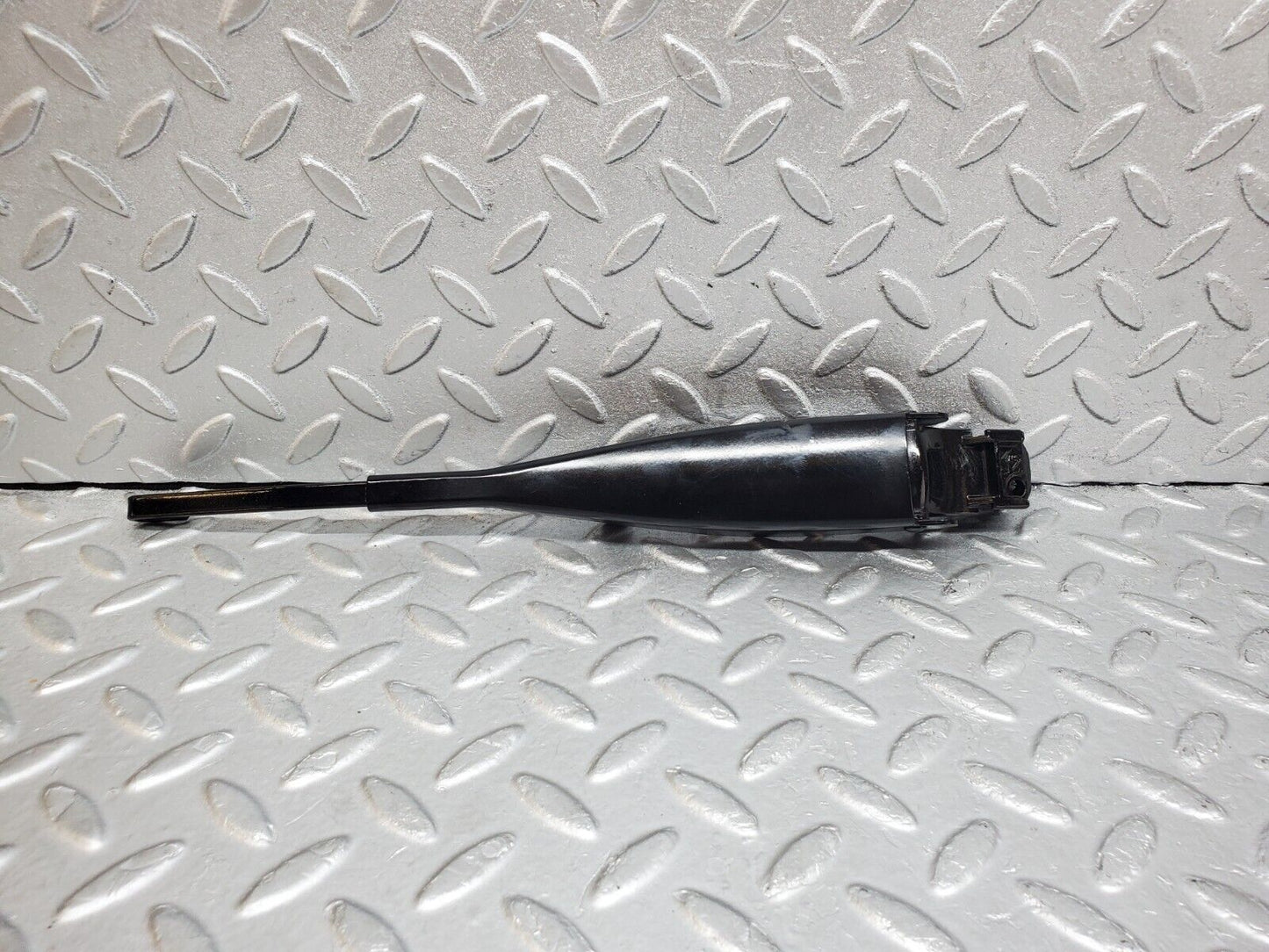 44793 Mercedes-Benz W124 220E Wiper Arm 096052184840
