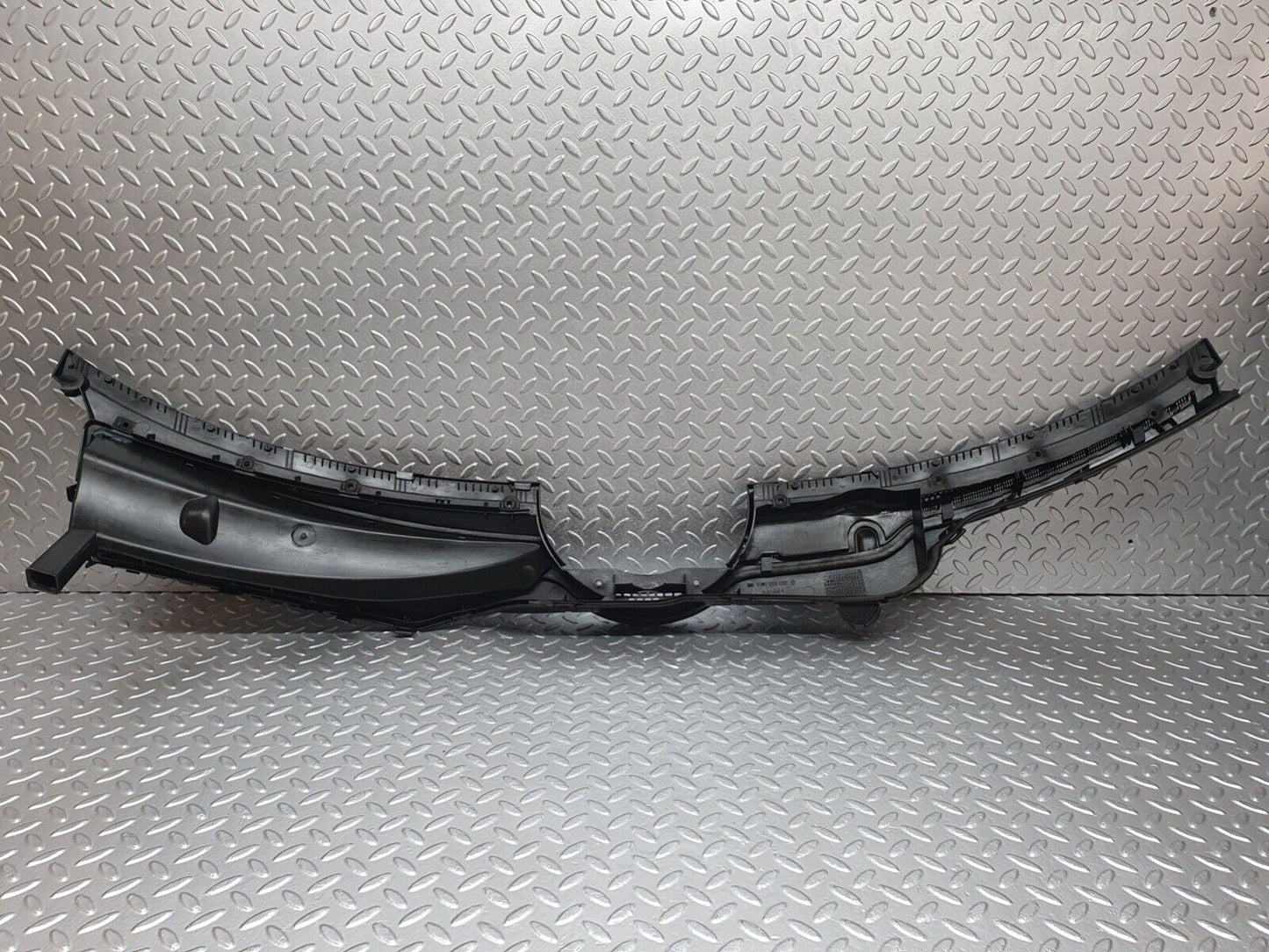 42002 Mercedes-Benz W202 C200 Water Drain 2028300413 2028300613