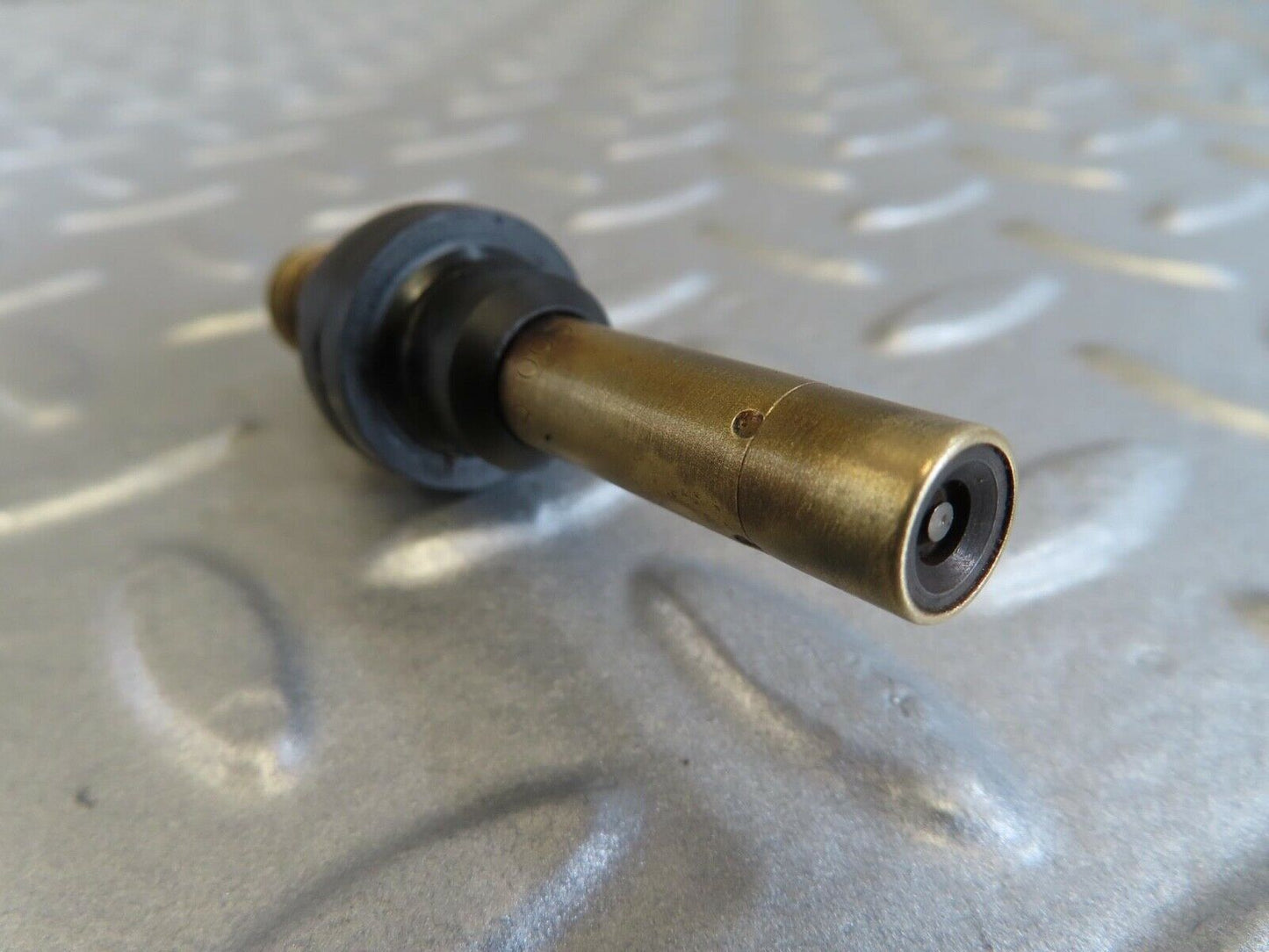 14035 Mercedes-Benz C107 280SLC Fuel Injector Bosch 0000785623