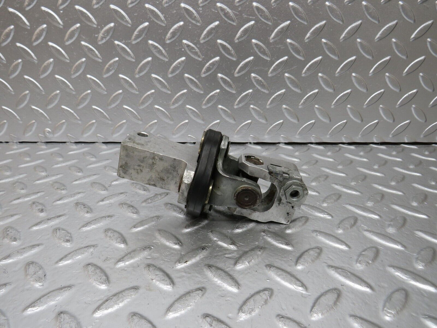 24969 Mercedes-Benz W140 S320 Steering Coupling Joint 2104600210