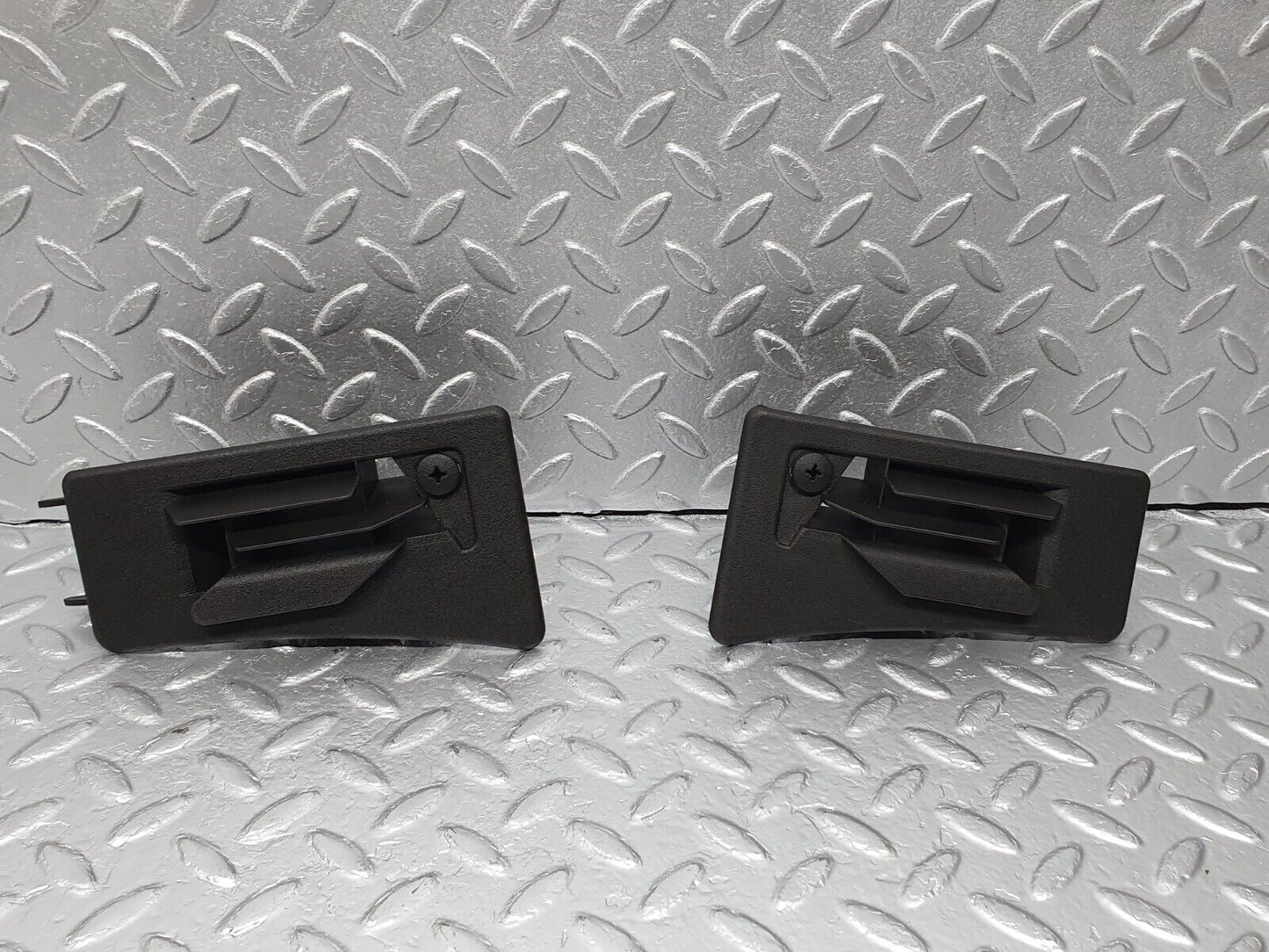 41877 Mercedes-Benz W202 C200 Under Dash Air Vent Pair 2108300366 2108300466