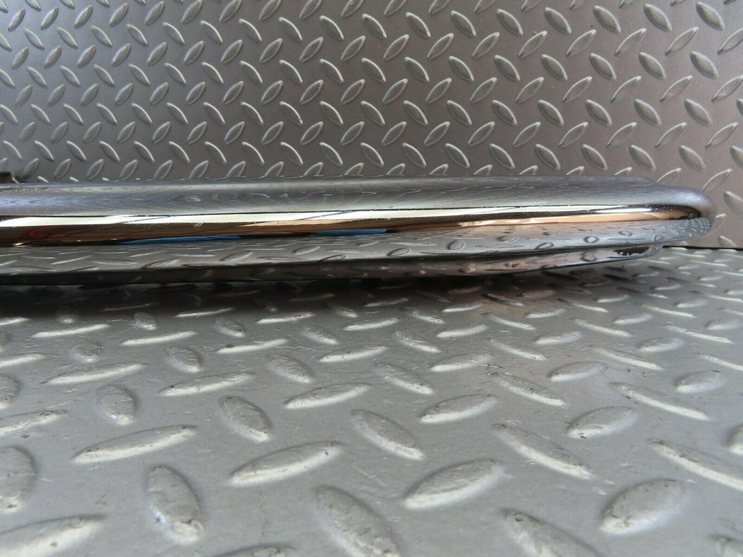 10607 Mercedes-Benz W108 Front Right Upper Bumper Corner