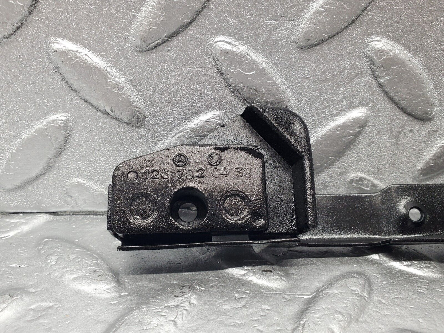 46639 Mercedes-Benz C123 280CE Coupe Sunroof Support Trim 1237820338 1237820438
