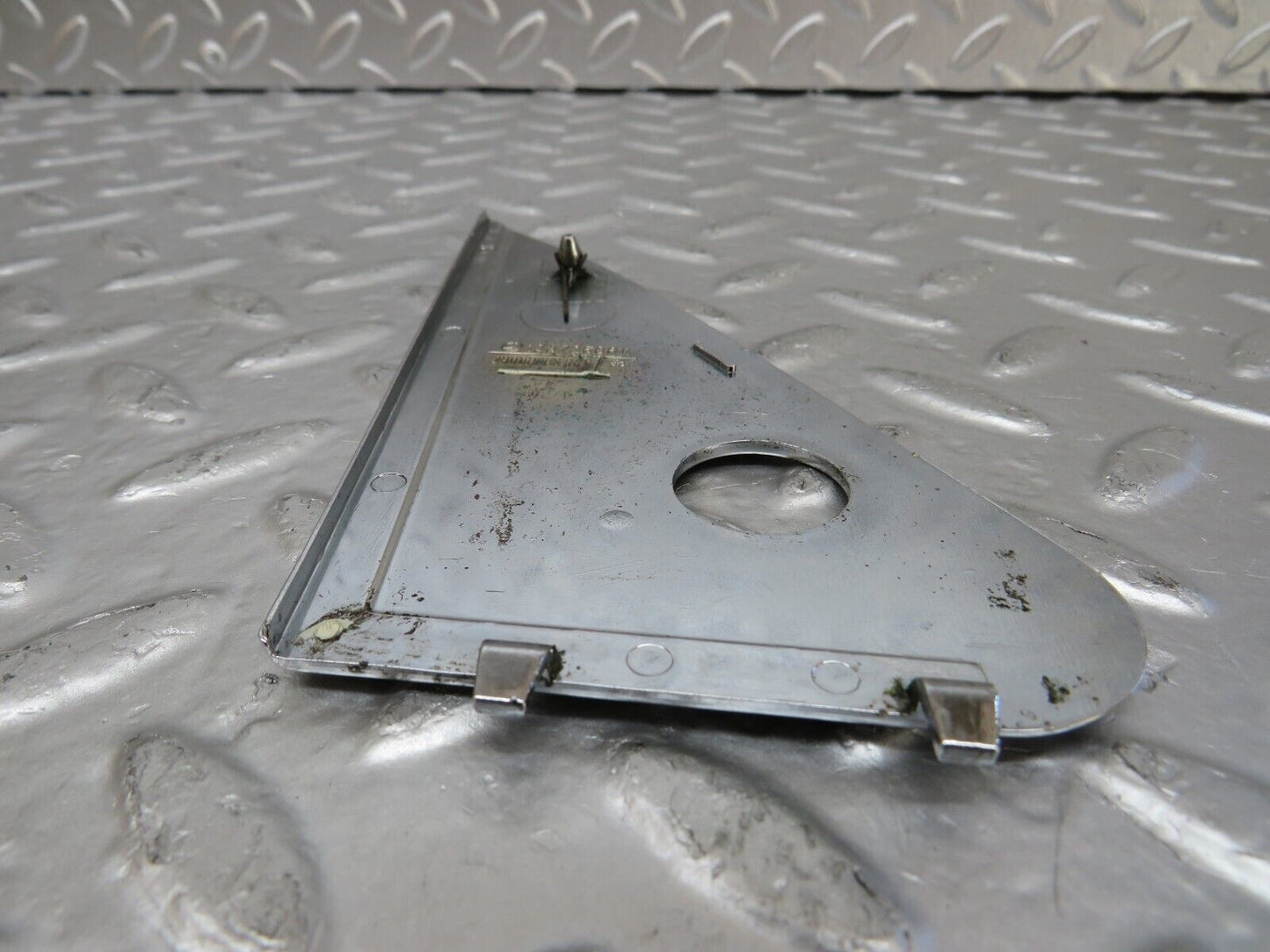 25558 Mercedes-Benz W123 200 Mirror Triangle Cover Right 1237250811