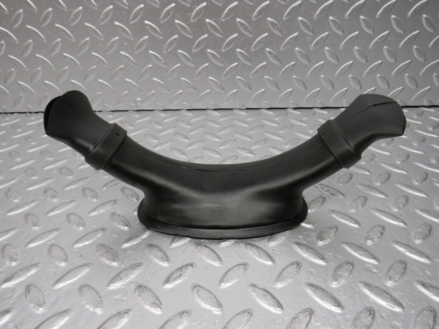 30665 Mercedes-Benz W201 190E Heater Water Drain 2018320025