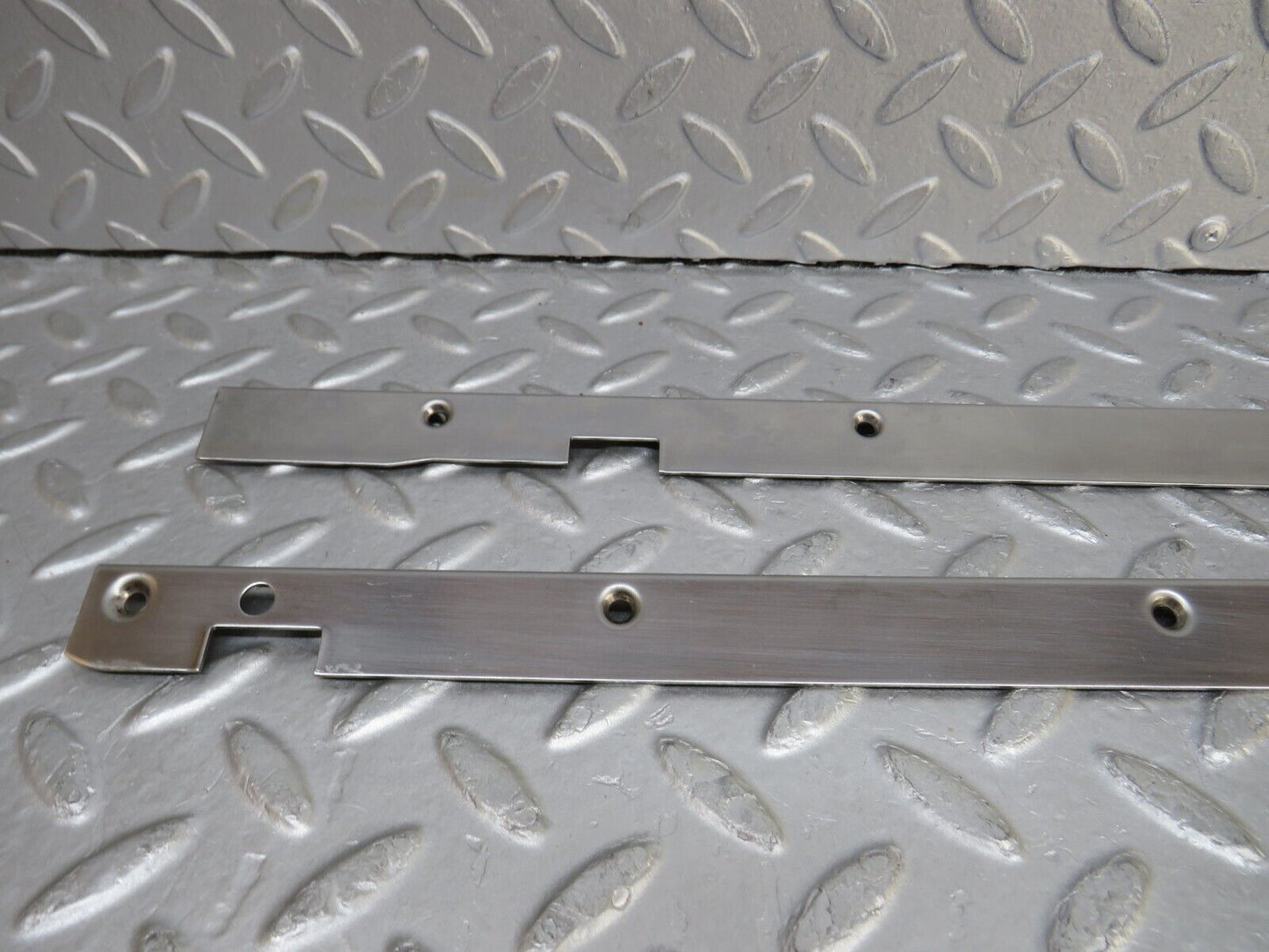 37098 Mercedes-Benz C126 420SEC Coupe Sunroof Chrome Trim