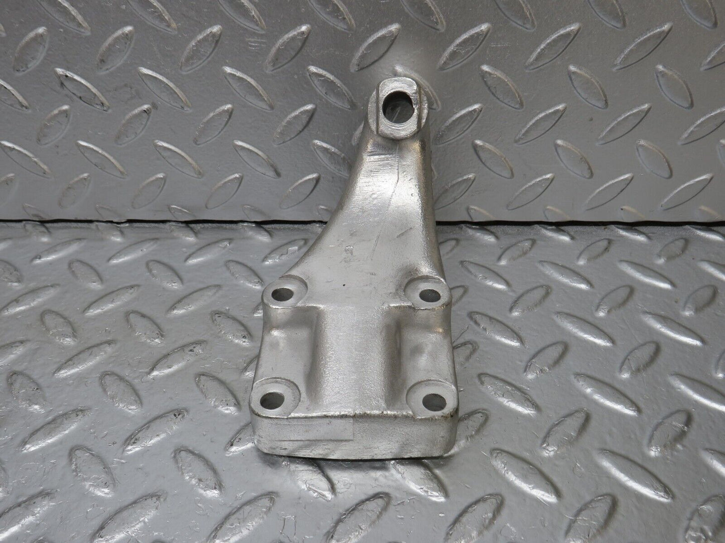 33027 Mercedes-Benz C107 R107 350 V8 Engine Mount Bracket Right 1162232304