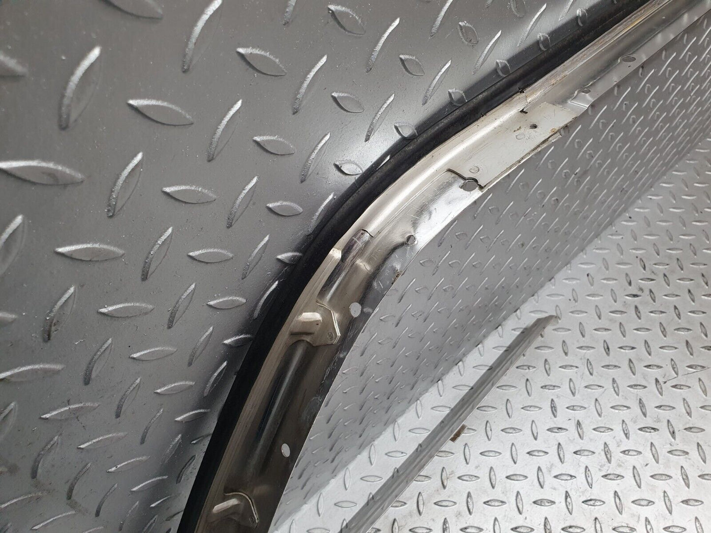44199 Mercedes-Benz C123 230CE Coupe Roof Chrome Moulding Trim Left Side