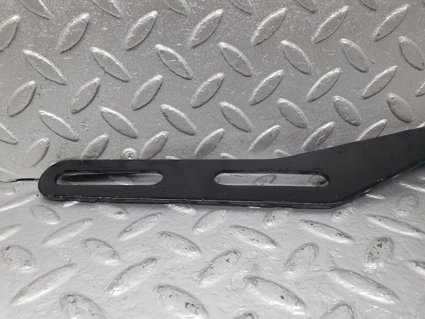 43513 Mercedes-Benz C126 380SEC Coupe Exhaust Bracket