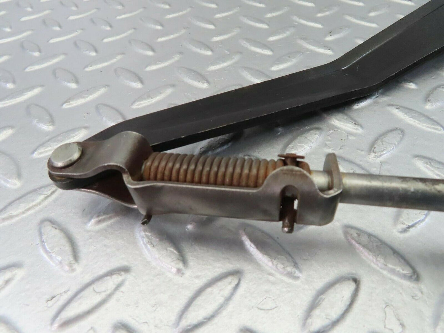 9930 Mercedes-Benz C123 230CE Coupe Handbrake Regulator