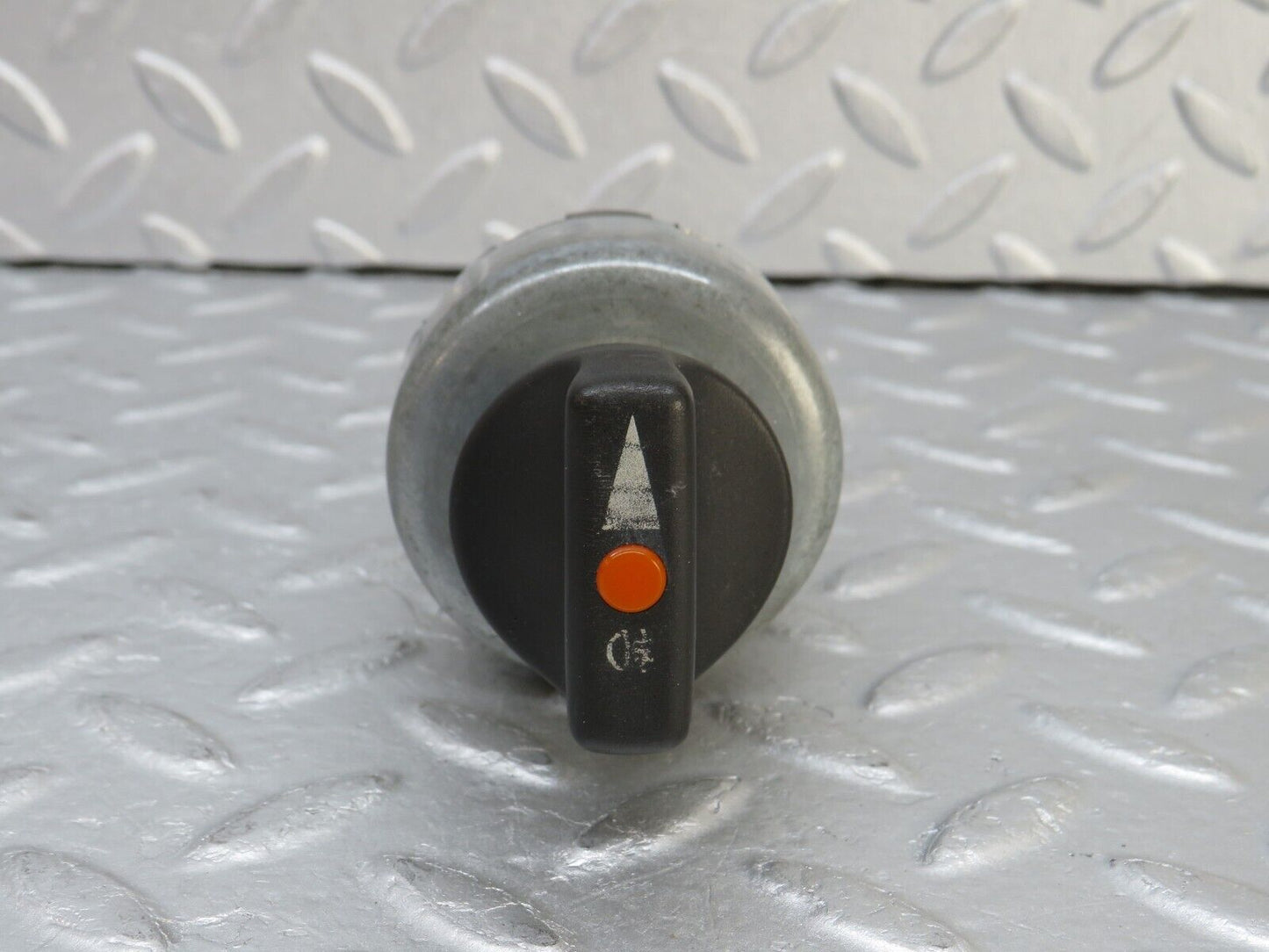 36571 Mercedes-Benz W201 190E 2.0L Headlight Switch