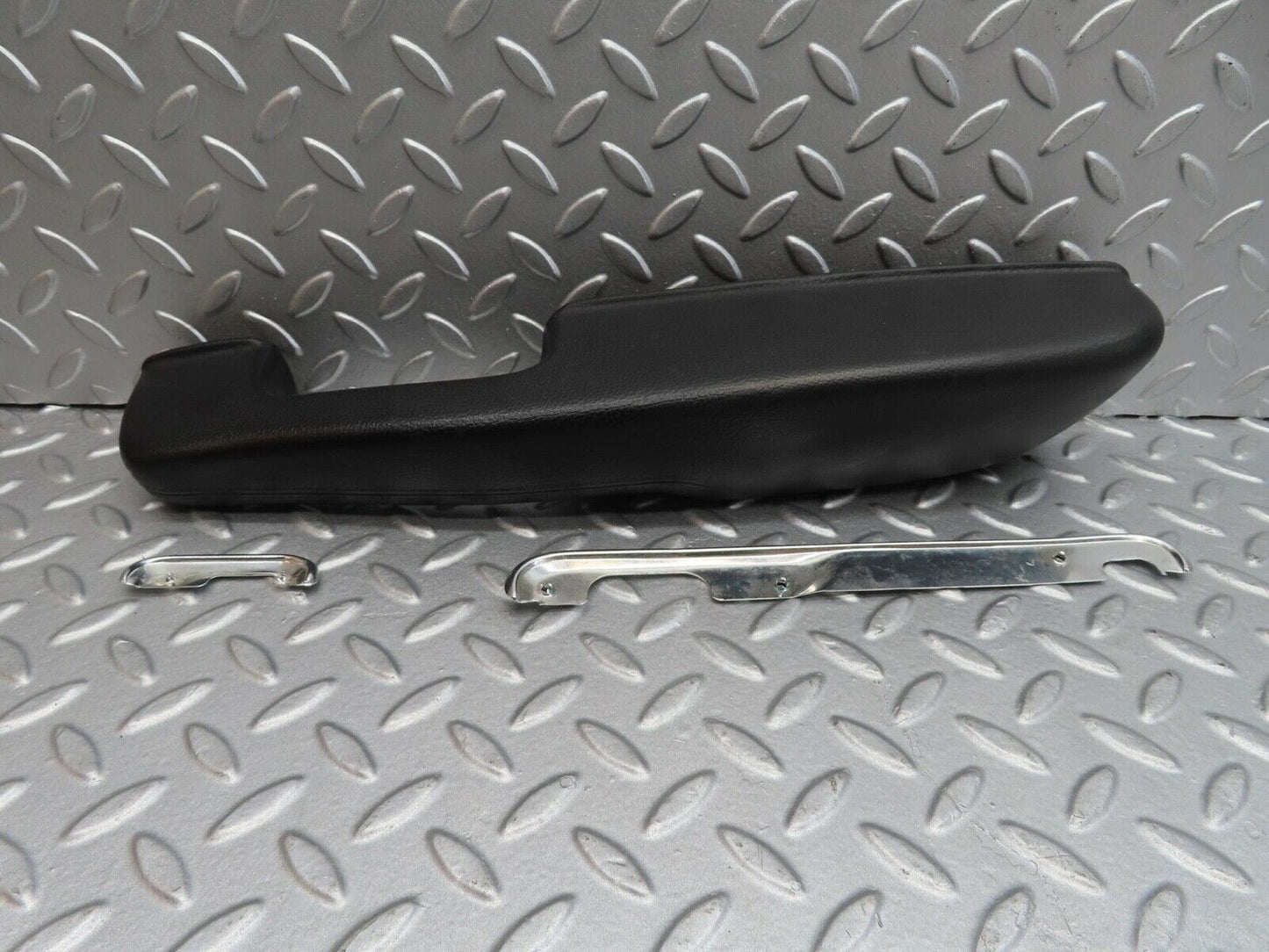 14204 Mercedes-Benz W116 350SE Front Right Interior Door Handle Black