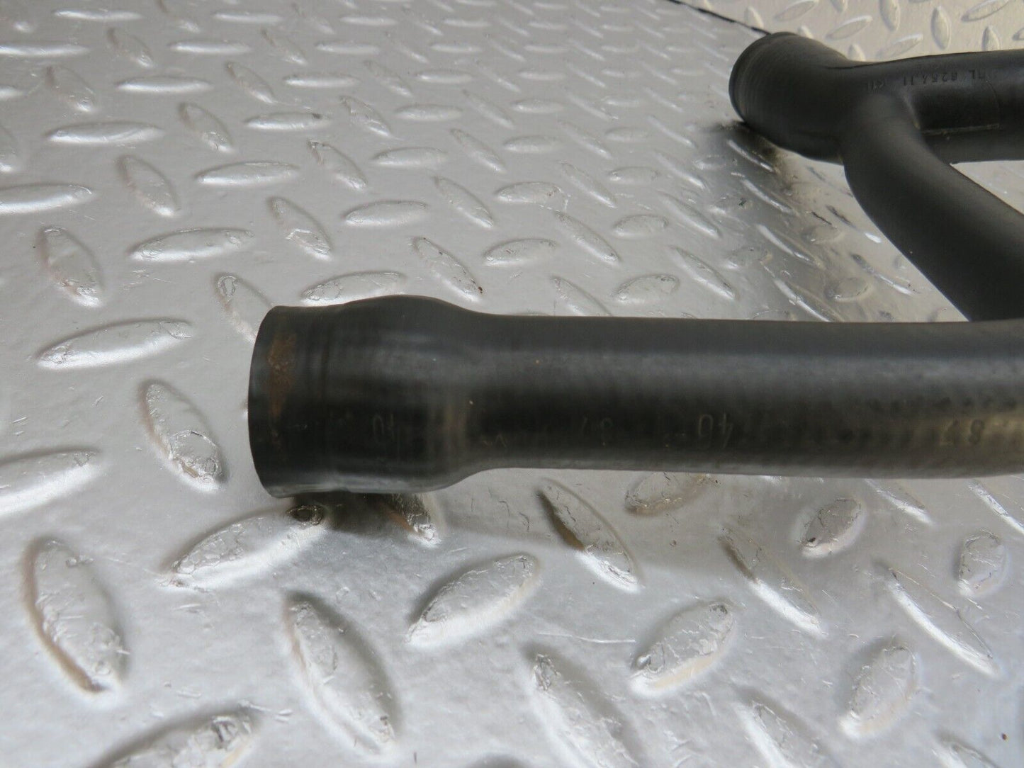 33585 Mercedes-Benz W201 190E Radiator Hose 2015014082
