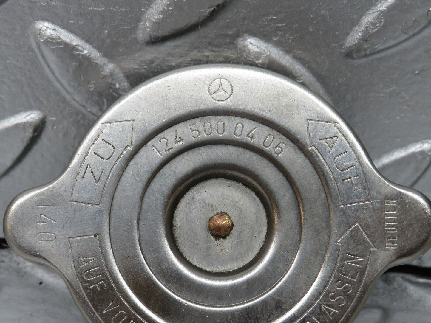 33440 Mercedes-Benz W202 C180 Radiator Cap 1245000406