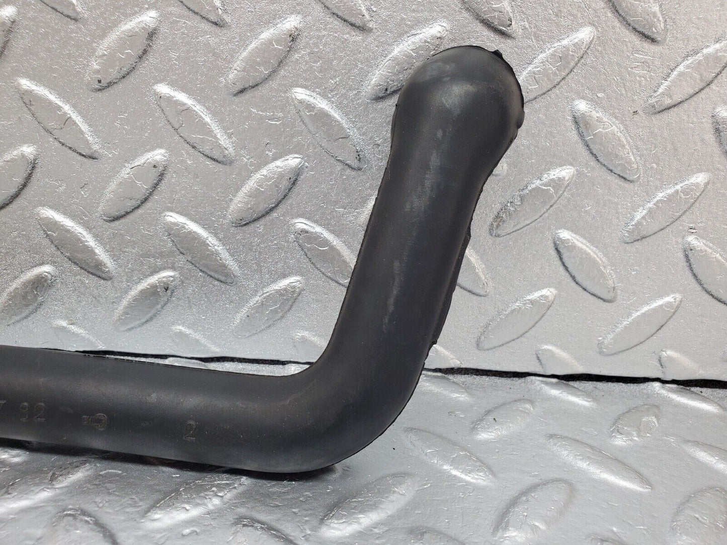 44449 Mercedes-Benz W123 280E Crankcase Breather Hose Pipe 1020942782