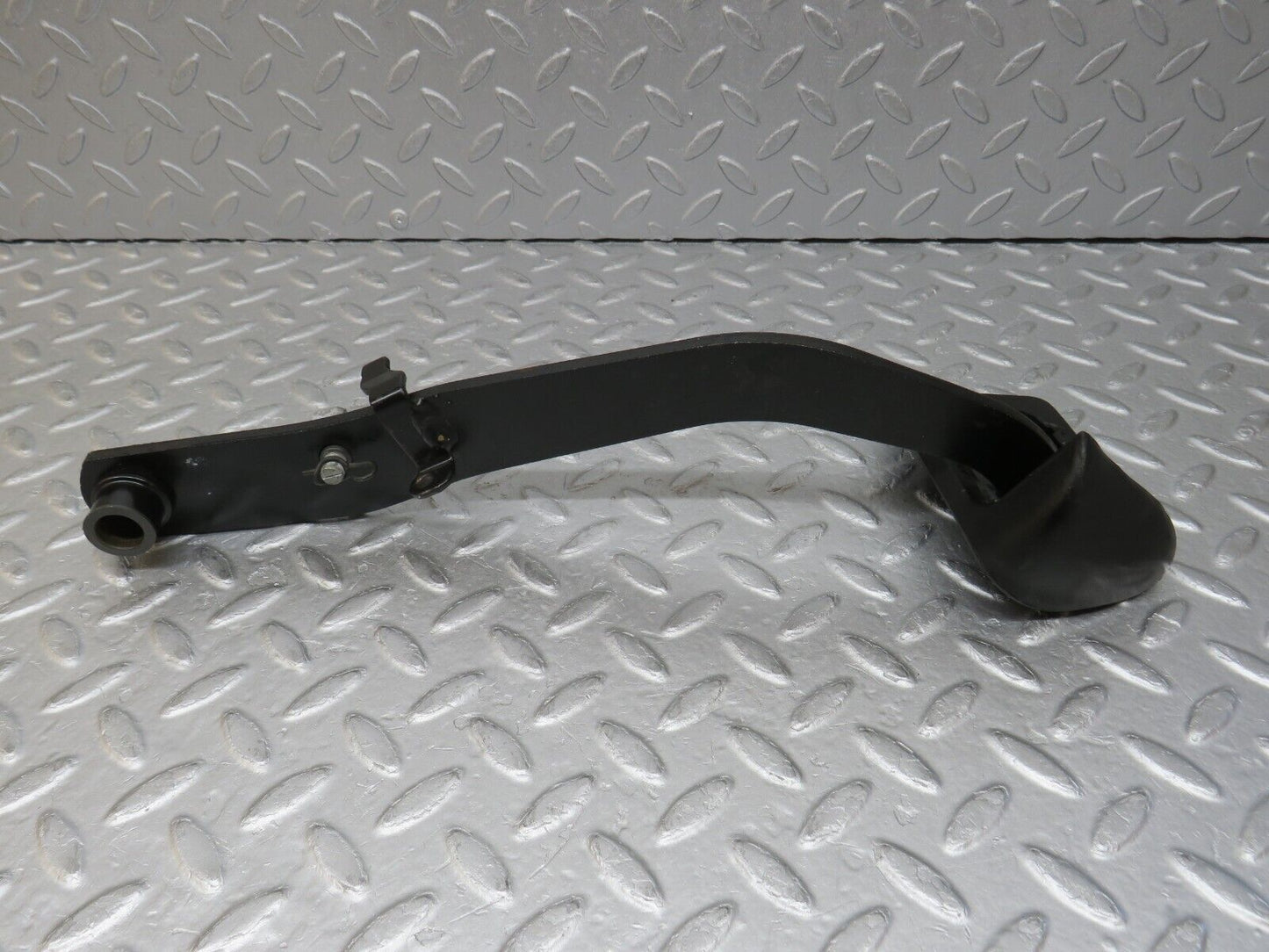 36536 Mercedes-Benz W201 190E 2.0L Brake Pedal With Rubber 1232910082