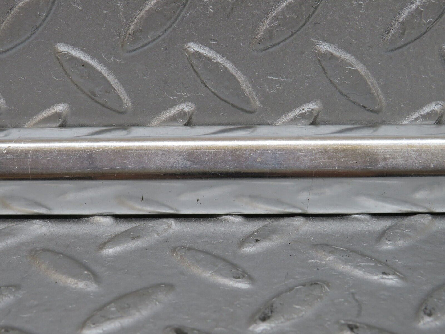 36294 Mercedes-Benz W126 420SE Front Left Door Chrome Moulding Trim