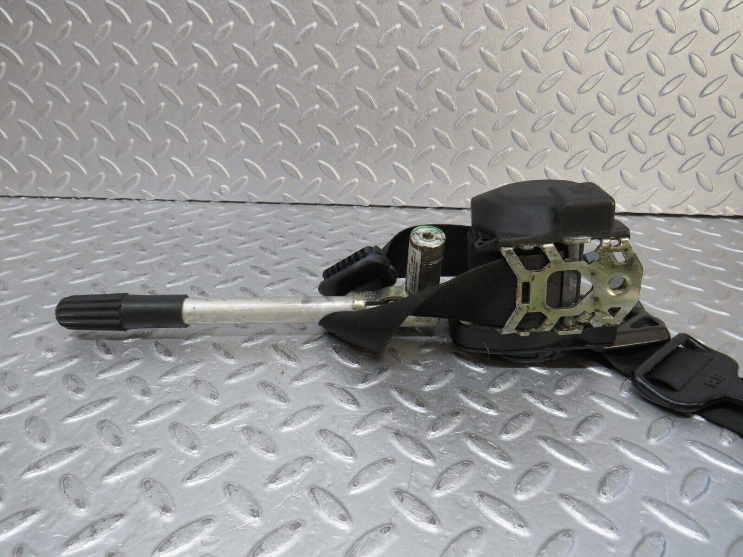 37164 Mercedes-Benz C126 420SEC Coupe Front Left Seat Belt No Buckle 1268606886