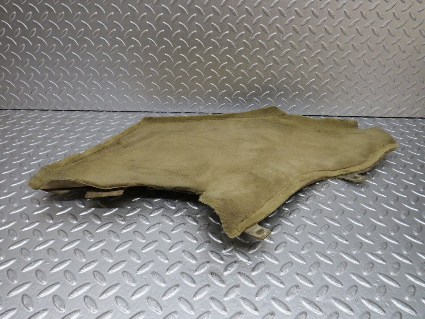 34156 Mercedes-Benz W124 260E Centre Console Carpet Right Side Beige
