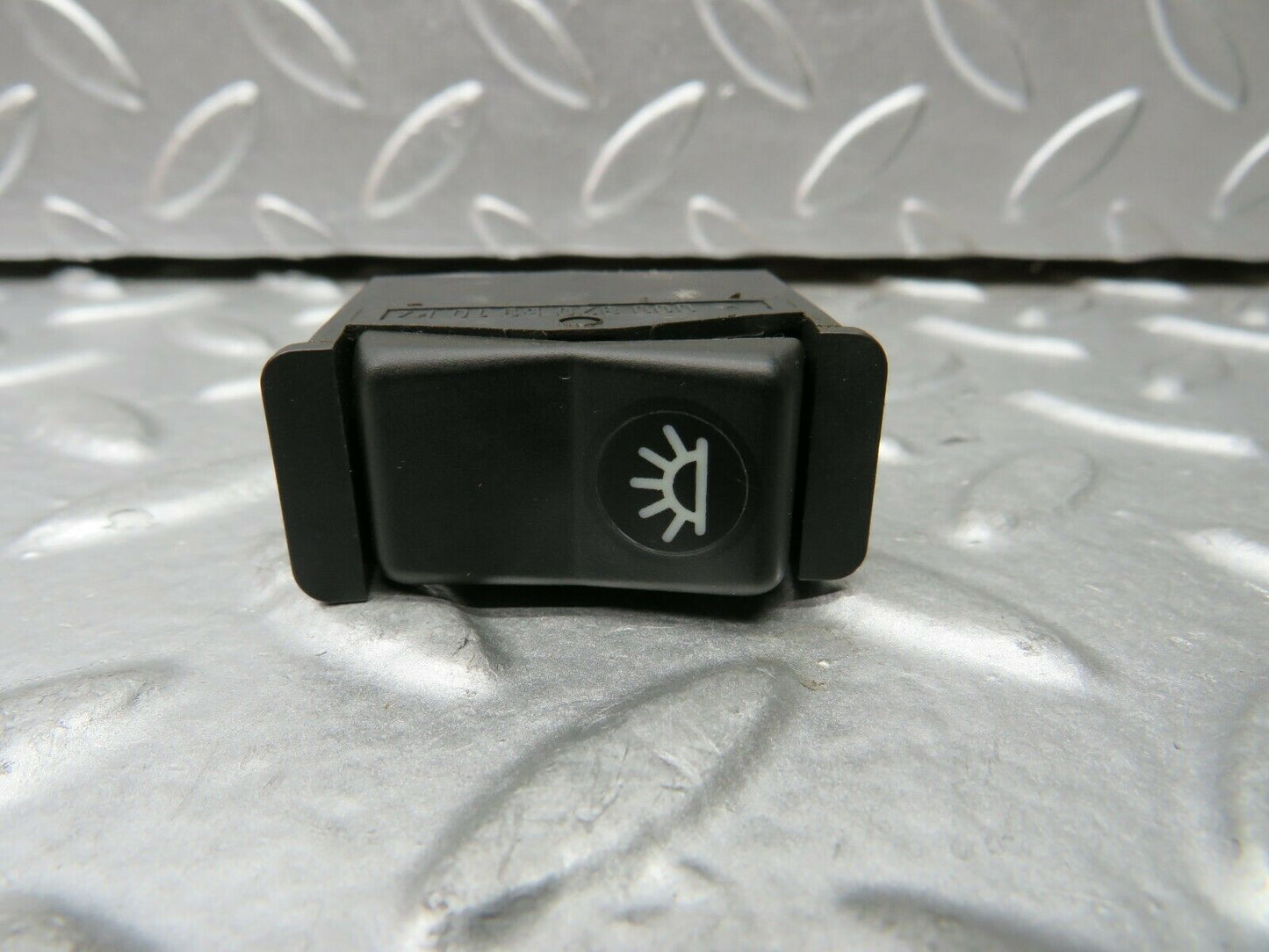23156 Mercedes-Benz C123 230CE Coupe Interior Light Switch 0008205910