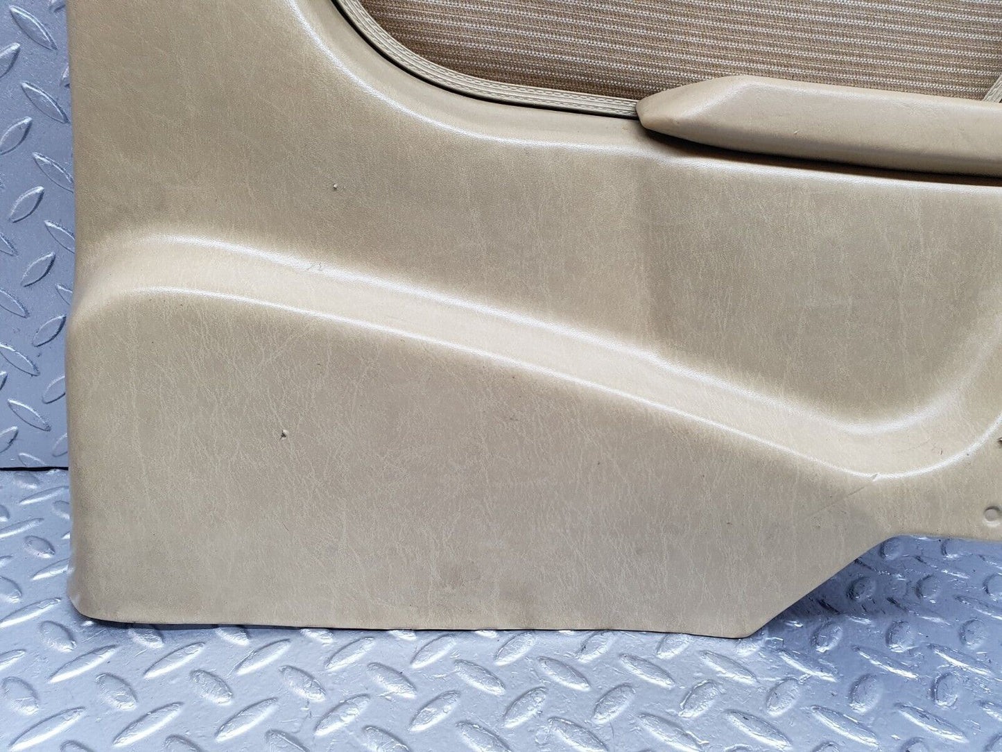 44051 Mercedes-Benz C123 230CE Coupe Rear Right Card Panel Beige