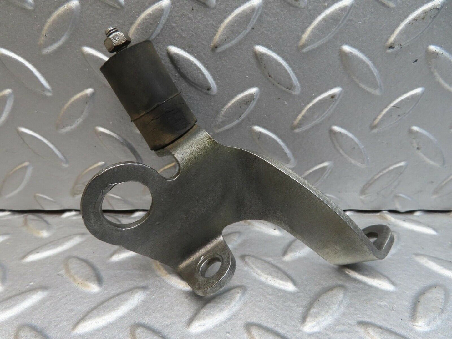 13788 Mercedes-Benz R107 450SL Engine Lifting Eye Hooks
