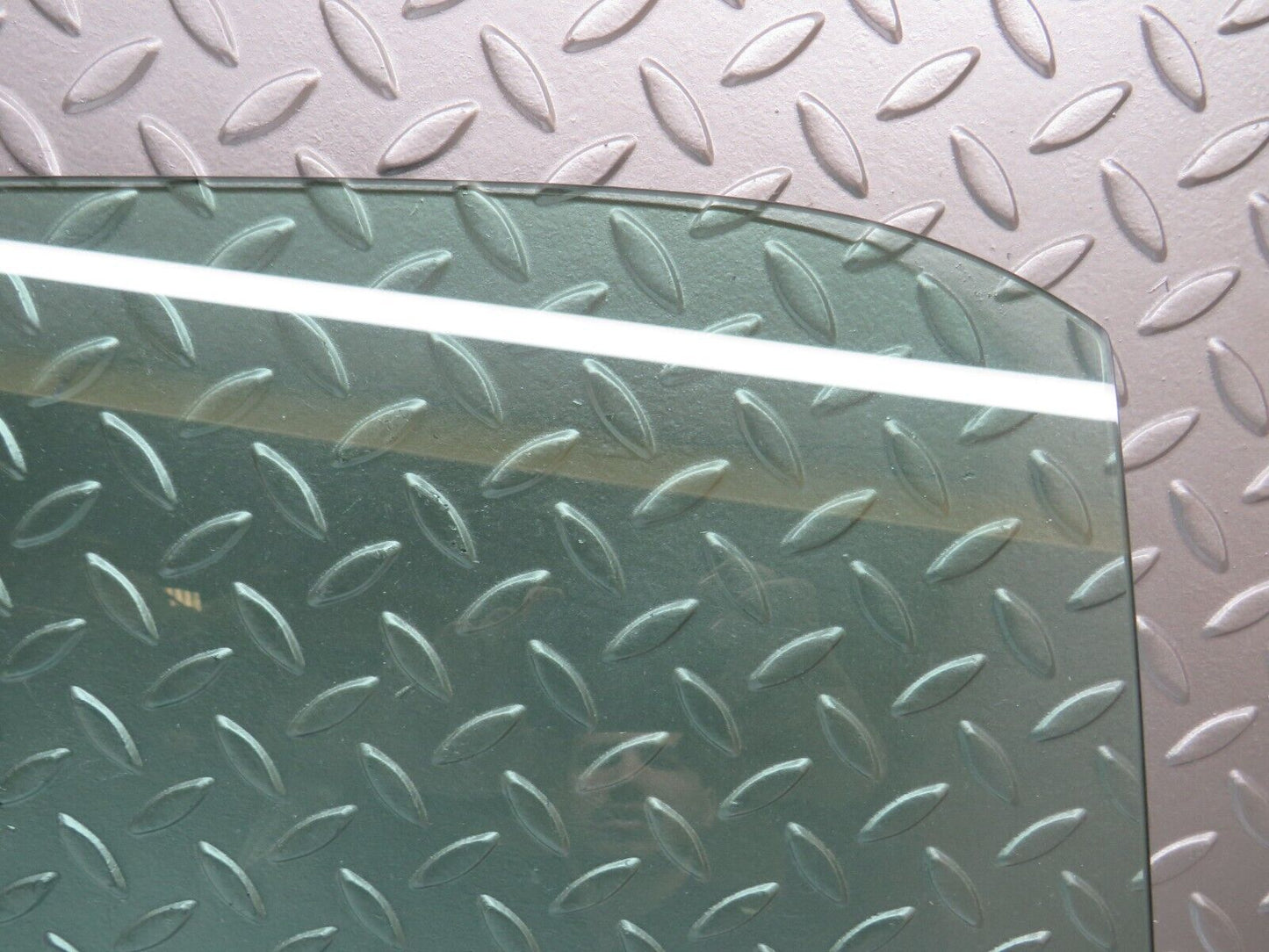 25643 Mercedes-Benz W124 280E Rear Left Door Window Glass