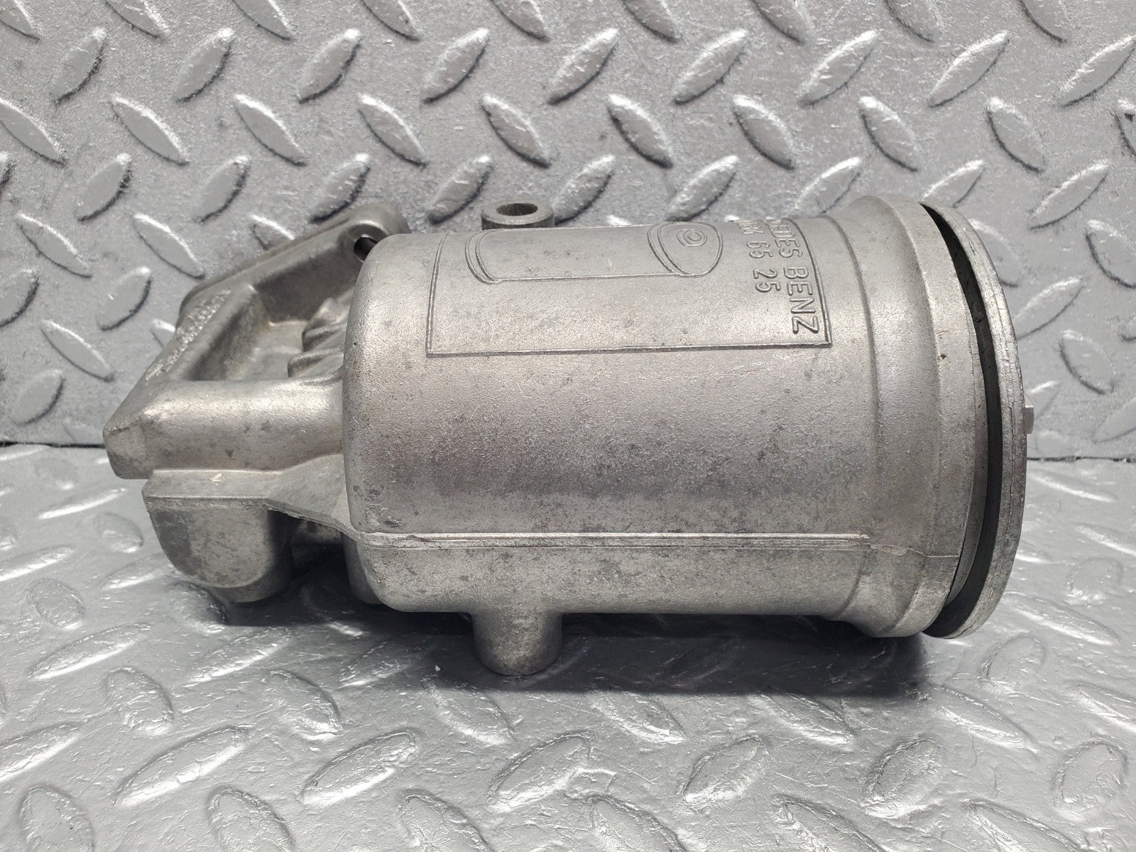 W126 Coupe oil filter housing used OEM