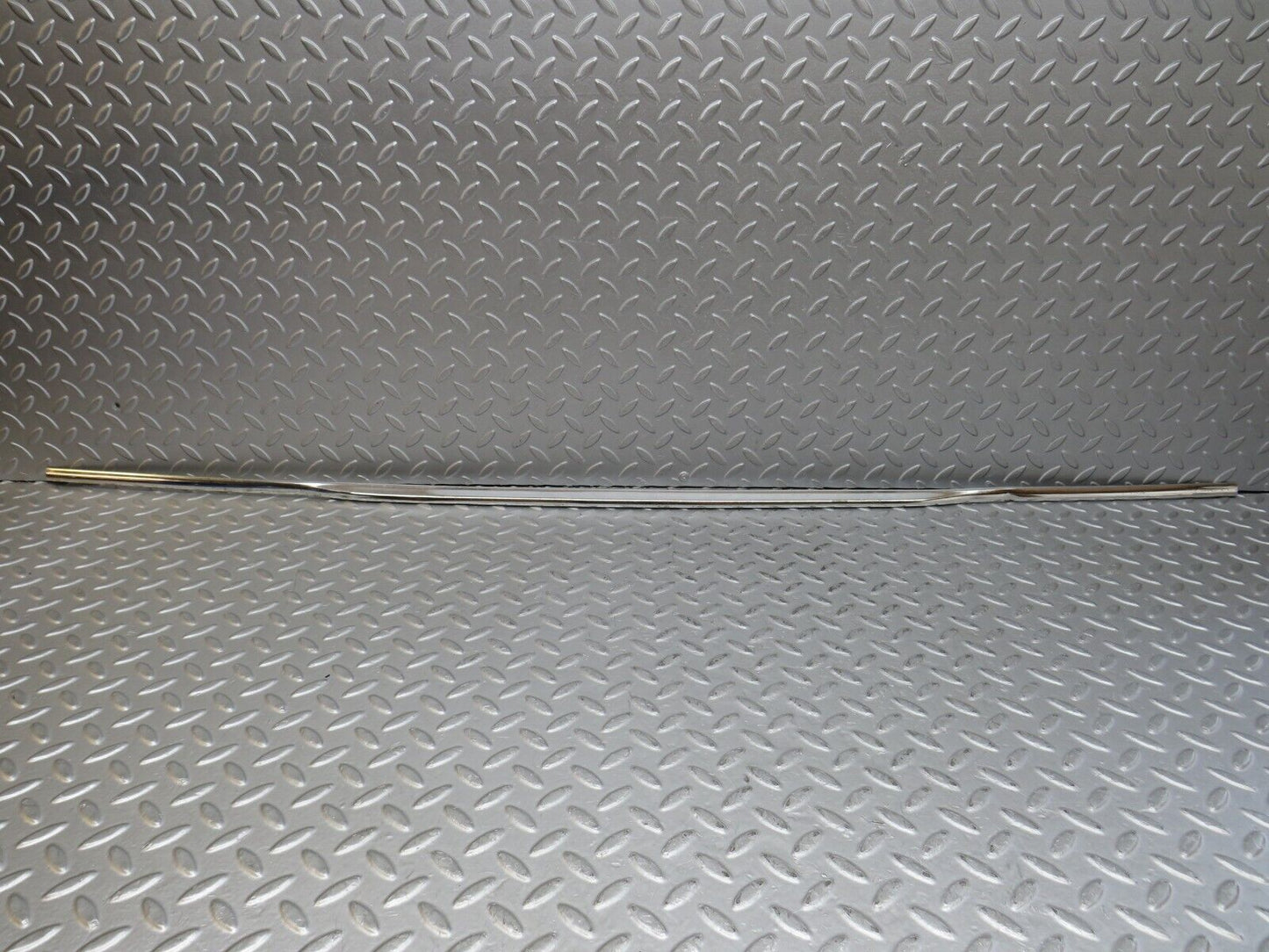 36952 Mercedes-Benz C126 420SEC Coupe Trunk Lid Handle Chrome