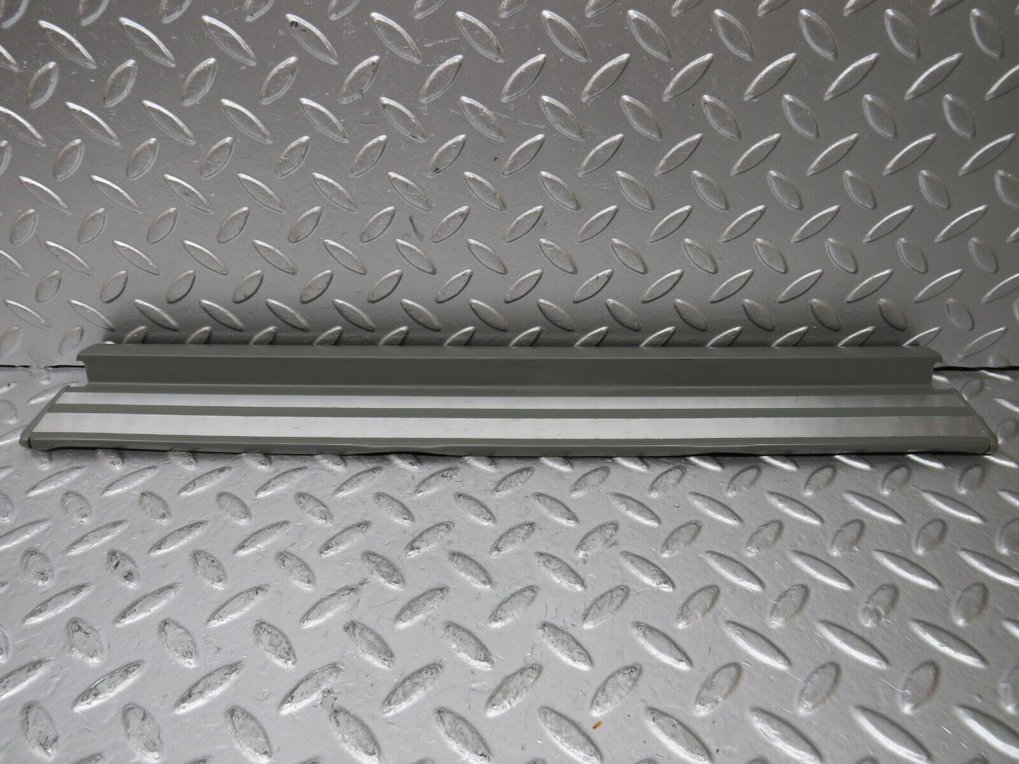 25868 Mercedes-Benz W124 280E Rear Left Door Sill Trim