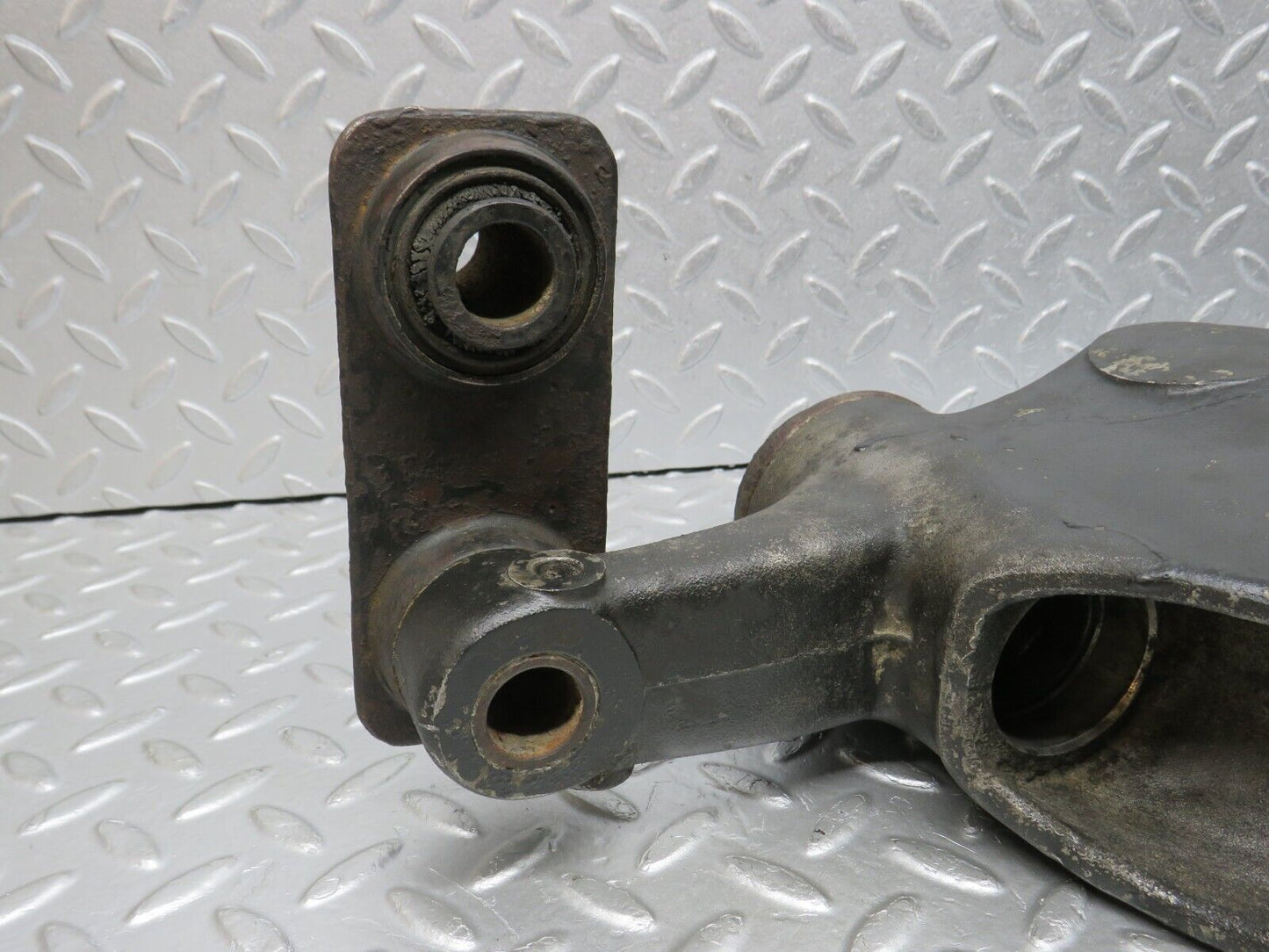 39313 Mercedes-Benz R107 500SL Trailing Arm Control Arm Rear Left 1263520404