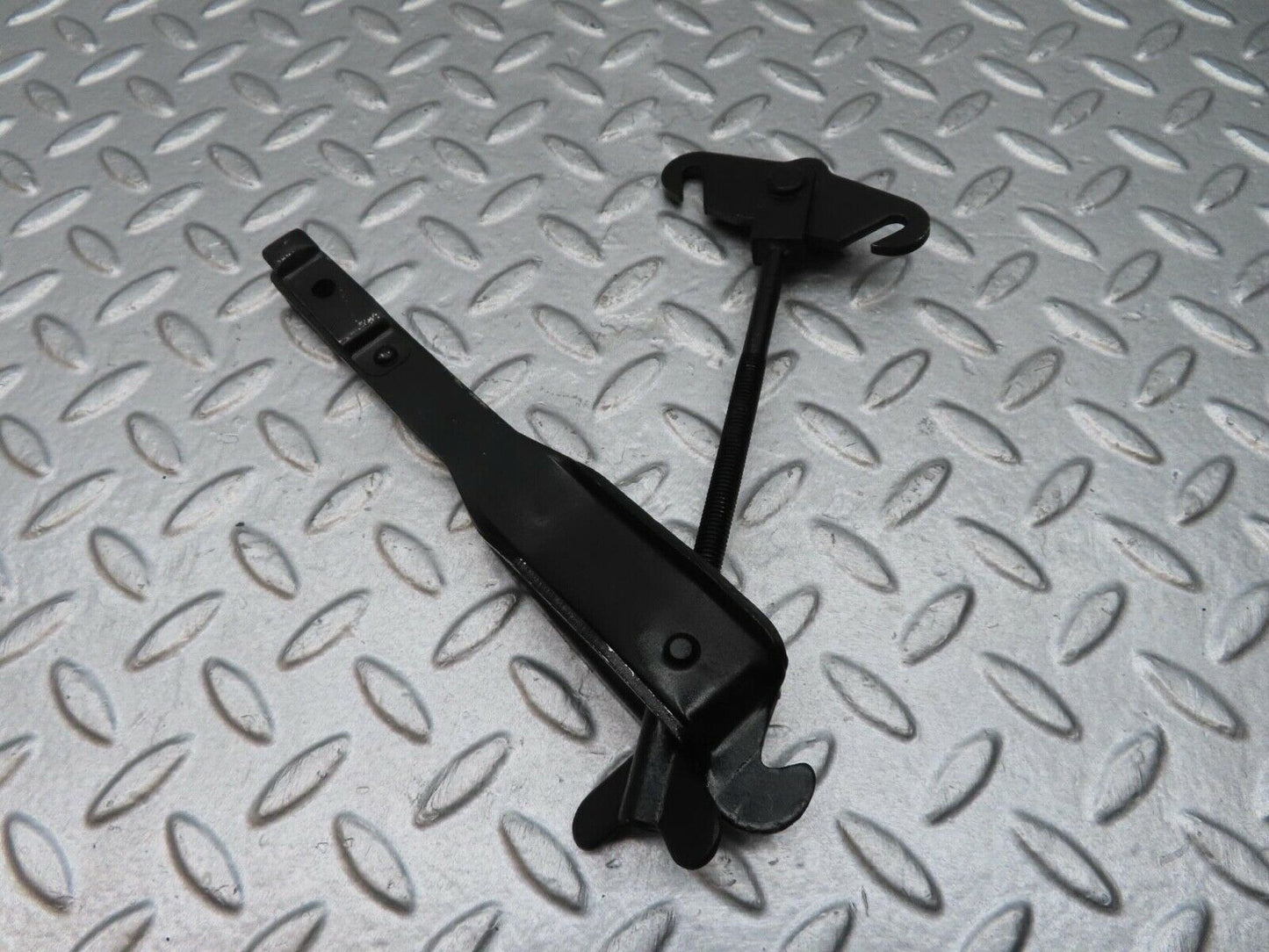 12919 Mercedes-Benz W111 220SE Handbrake Adjusting Handbrake Regulator