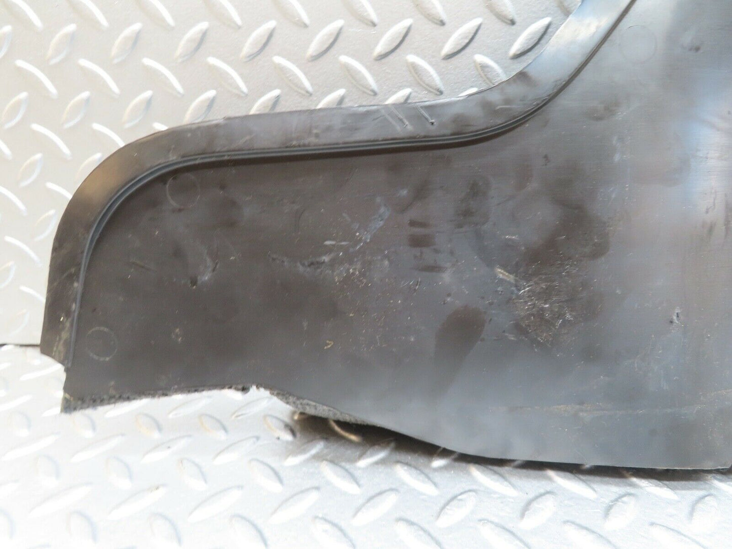 18133 Mercedes-Benz W123 200 Centre Console Carpet Blue Left Side
