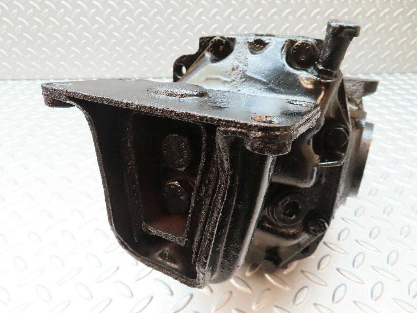 4102 Mercedes-Benz S123 200T Wagon Rear Differential Ratio 3.58 1233510101
