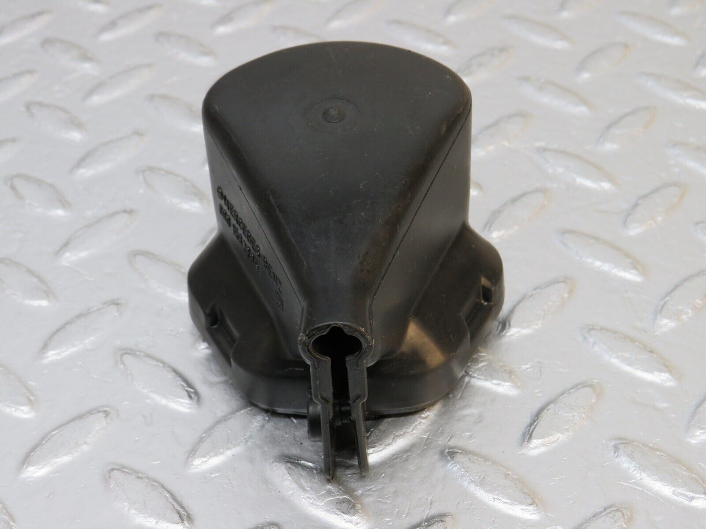 32415 Mercedes-Benz S124 300TE Wagon Ignition Coil Cover Cap 0001582285